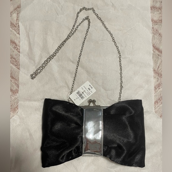 Black clutch from  the Windsor Store. - Picture 3 of 7